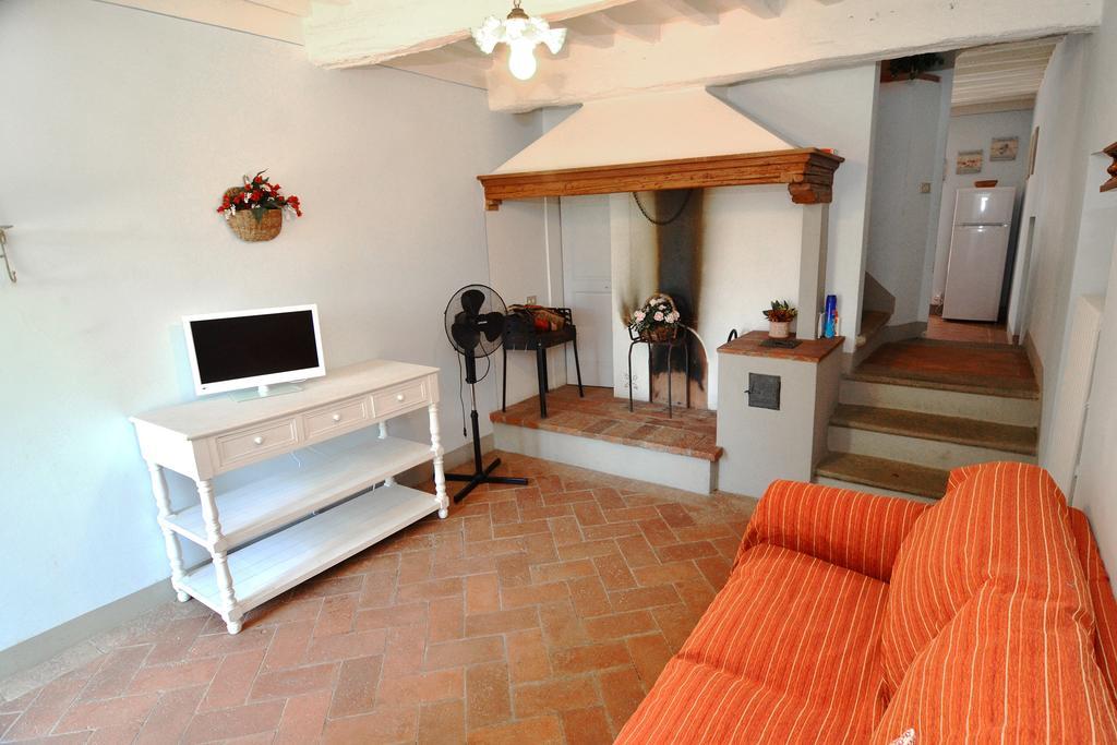 La Pescaia Casa Vacanza Guest House Larciano ภายนอก รูปภาพ